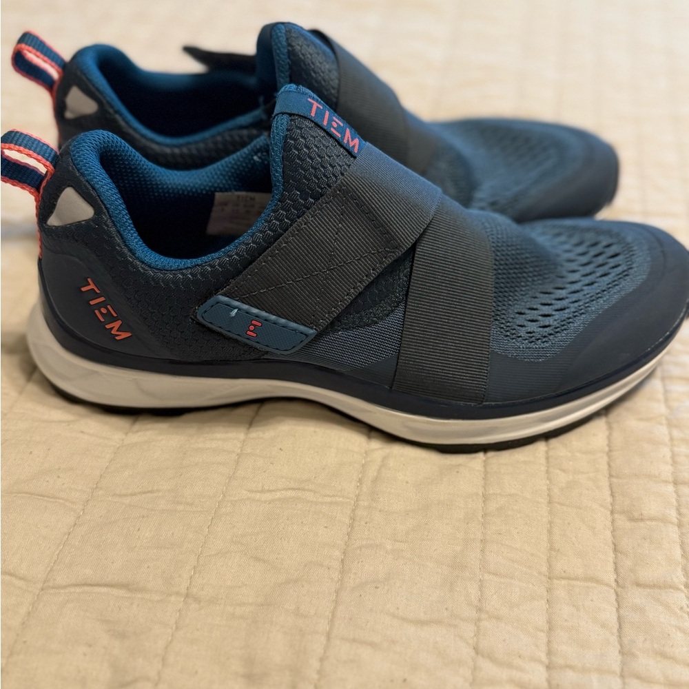 TIEM Navy Blue Spin/Bike Shoes with Clips